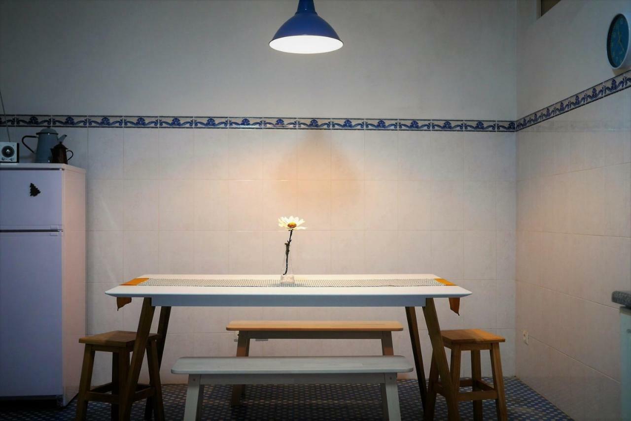 アヴェイロDowntown Shelter - Casa Da Pracaアパートメント エクステリア 写真